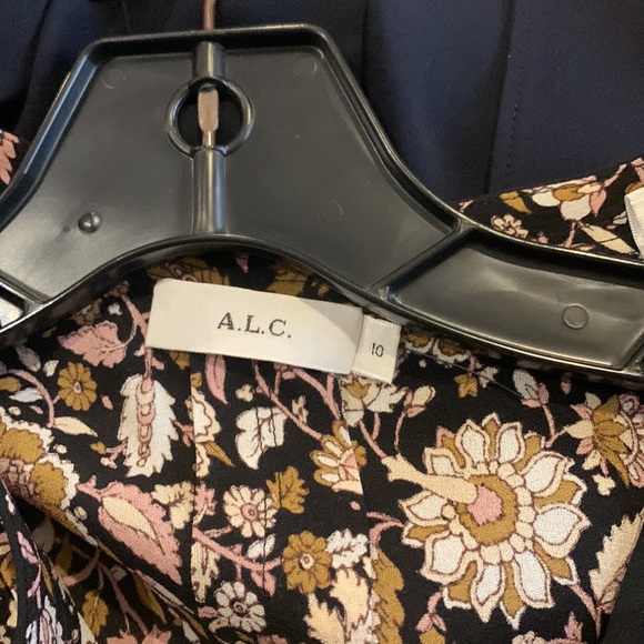 A.L.C. bohemian blouse with tassels size 10 100% silk black print - Picture 4 of 4